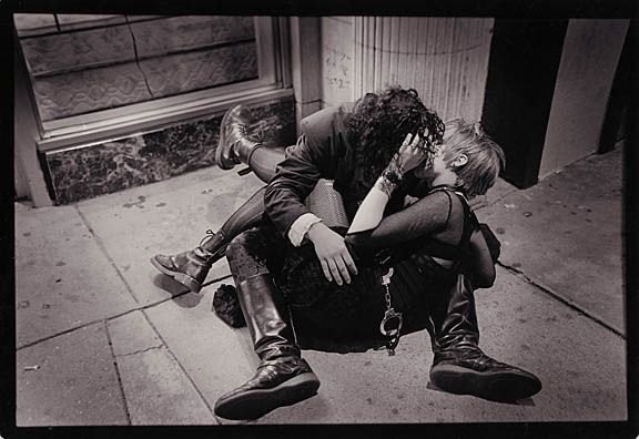 street_kiss_goth_couple_DC_sm