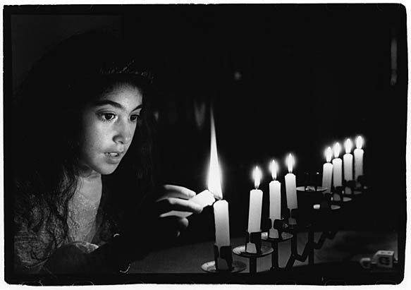 Hanukah-_light_candles_-ESW_sm